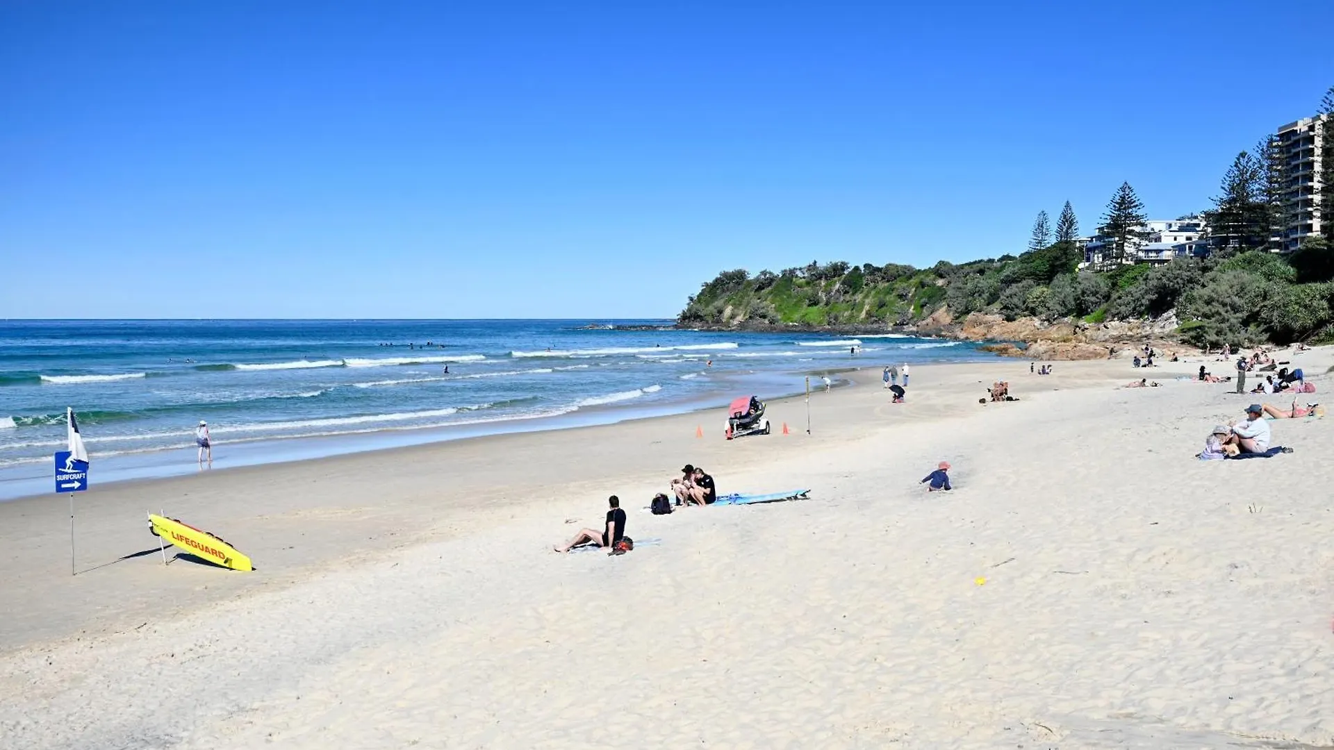 Coolum Beach - Beachside Dream - 3 B/R, 2 Bath Zf6 0*, クーラムビーチ